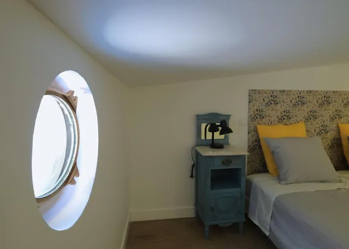 Casinhas Da Ajuda Nº 9-1 * Lisboa