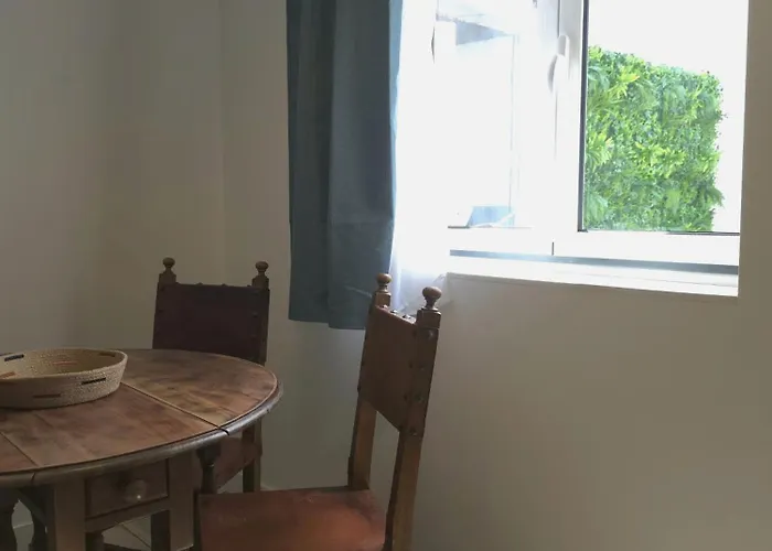 Casinhas Da Ajuda Nº 9-1 *