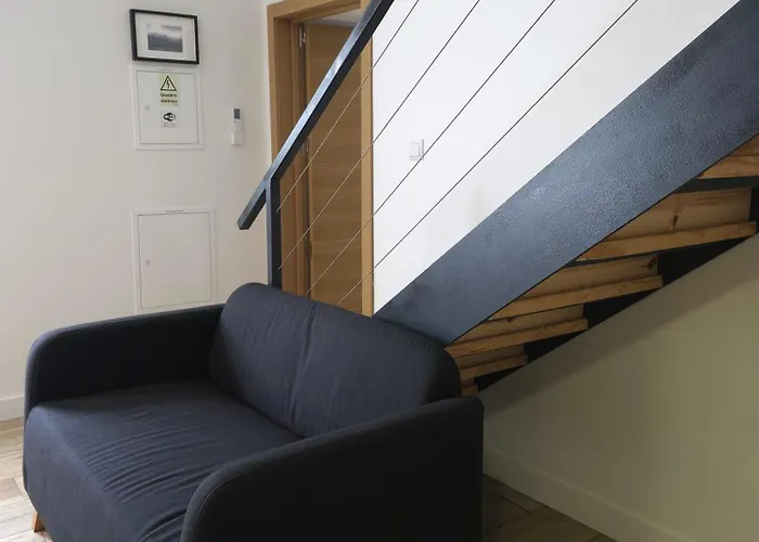 Casinhas Da Ajuda Nº 9-1 *